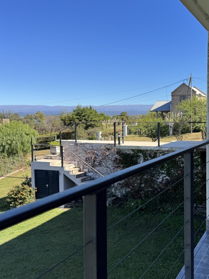 CASA EN VILLA NATURALEZA CON IMEJORABLE VISTA