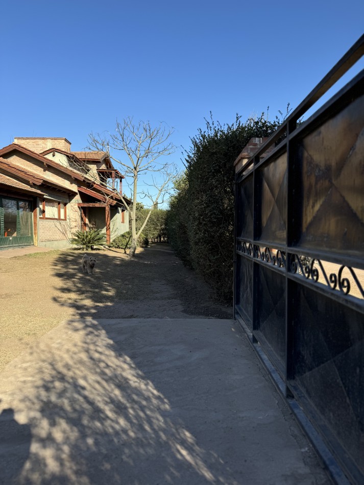 CASA EN VILLA RUMIPAL