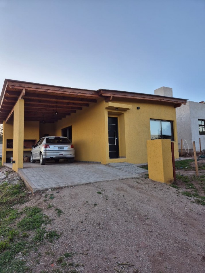 CASA EN VILLA RUMIPAL