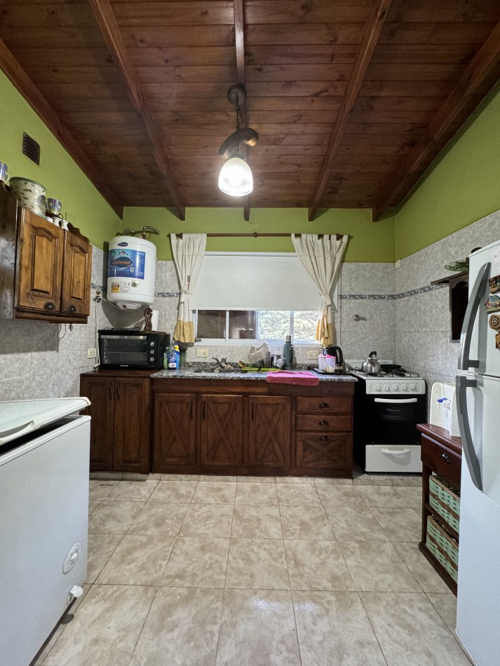 CASA DE GRAN LOTE EN VILLA DEL DIQUE! 