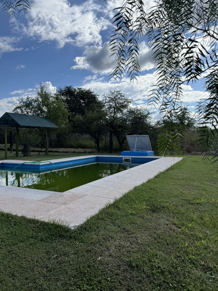 CASA DE GRAN LOTE EN VILLA DEL DIQUE! 