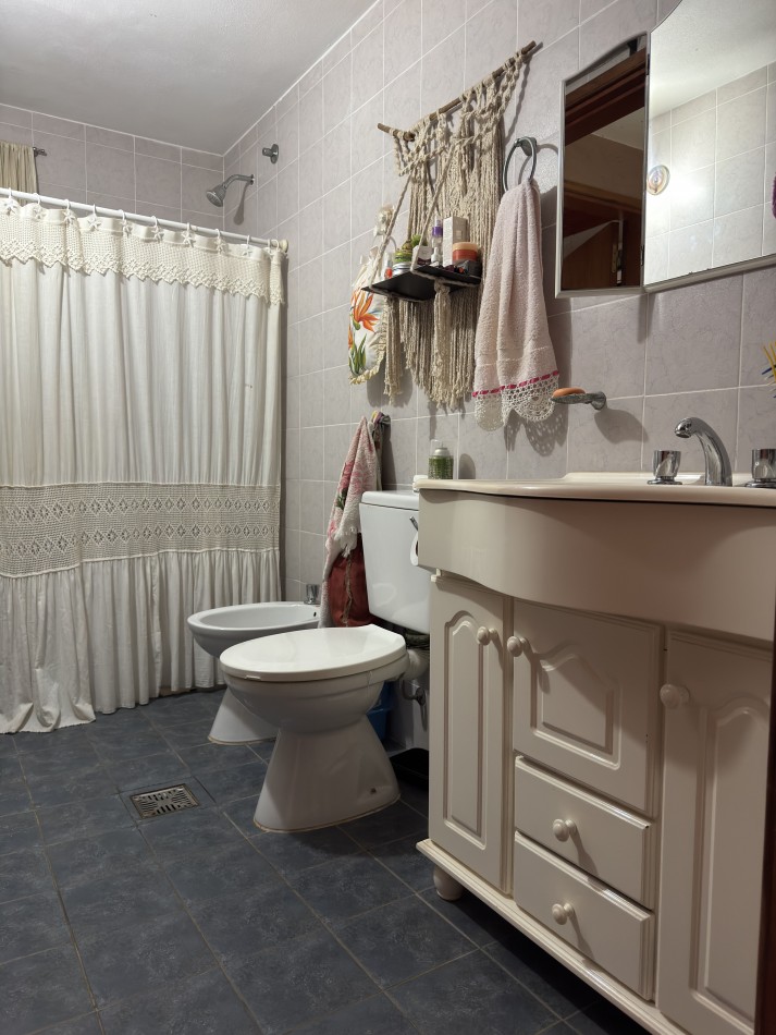 Casa Con Departamento Increible!