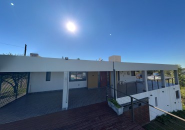 CASA EN VILLA NATURALEZA CON IMEJORABLE VISTA